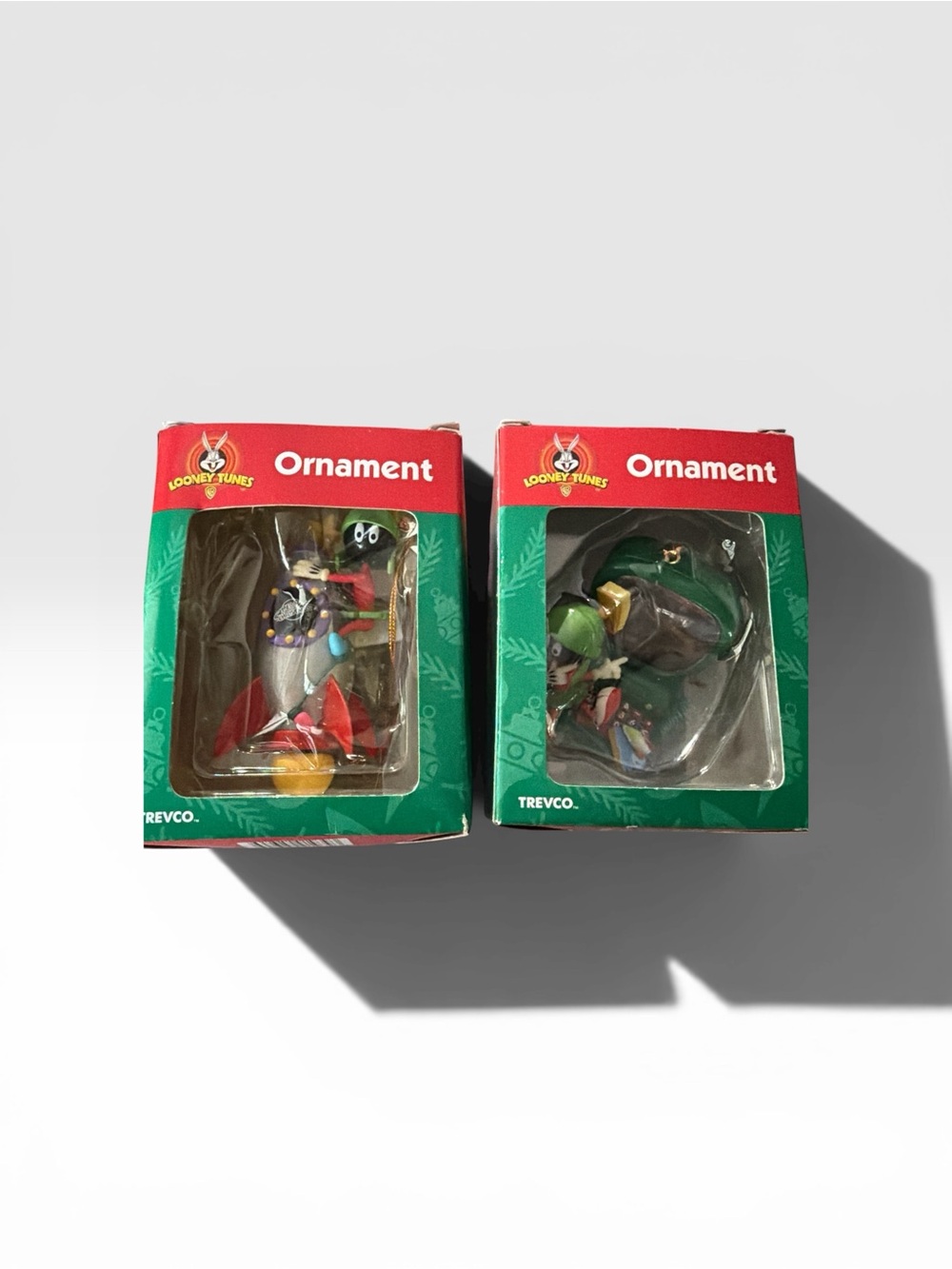 Warner Bros. Looney Tunes Ornament Pair - Red & Green
